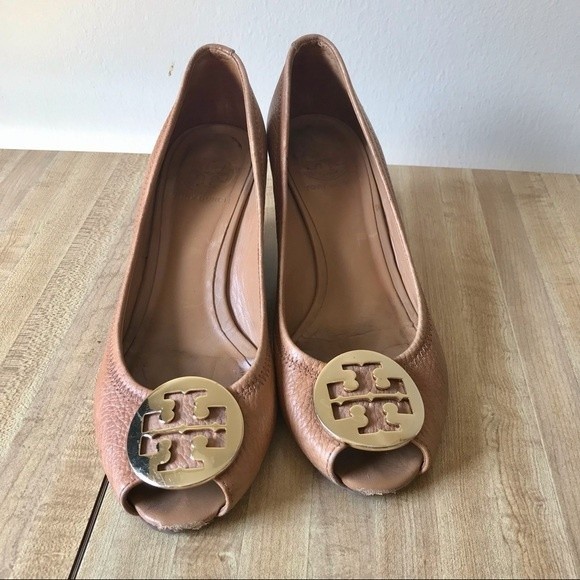 TORY BURCH Peep Toe Wedge Pump Sally 2 Leather Heels Tan Gold Shoes - Picture 3 of 14